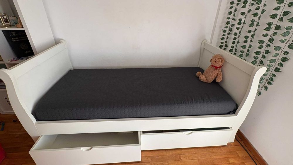 Cama madeira maciça Menina com gavetas para arrumação