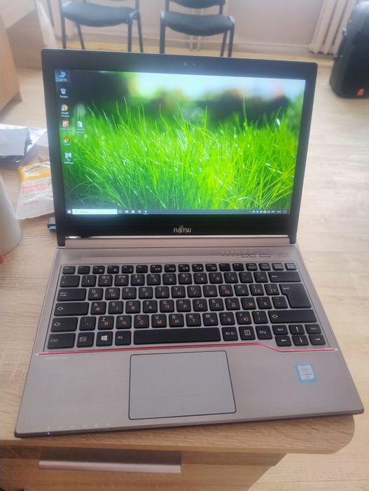 Ноутбук Fujitsu e736 9 годин АКБ ssd 128 hdd 250 13.3 дюйма