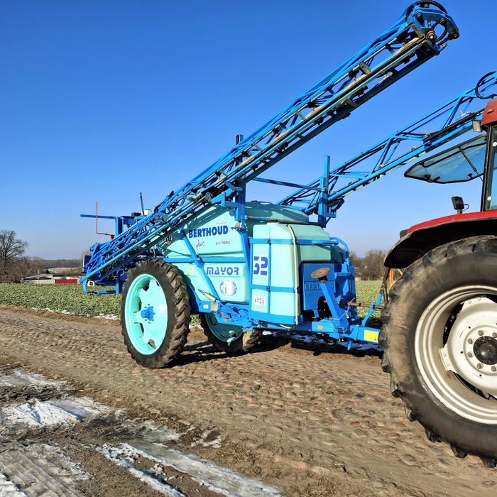 Opryskiwacz Berthoud Racer Mayor 3200l 28/27/24/21m Arag Comet