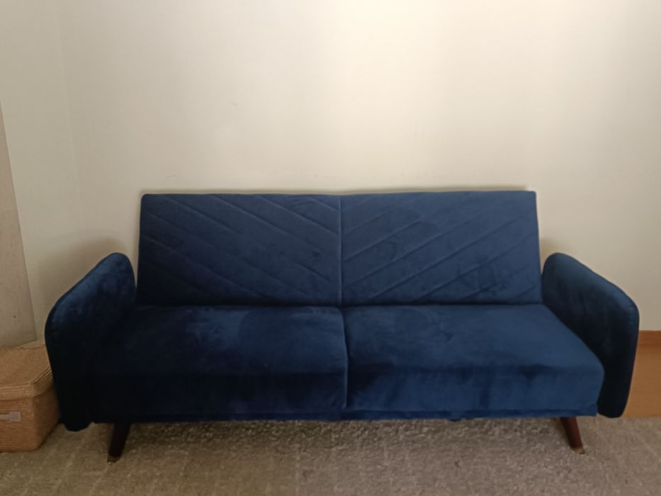 Sofá cama azul JYSK praticamente novo