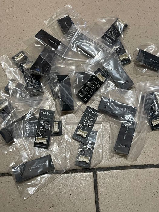 Драйвер , плата в задні фонарі BMW x3 F25 led габаріт b003809.2