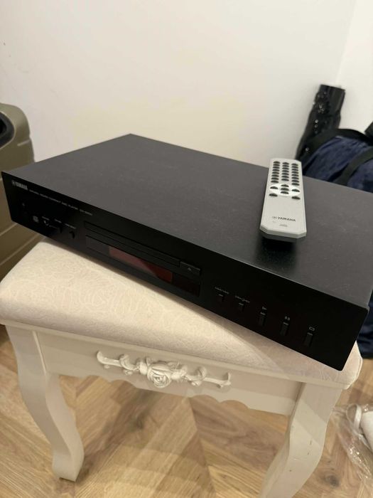 Odtwarzacz CD Yamaha CD-S300 czarny