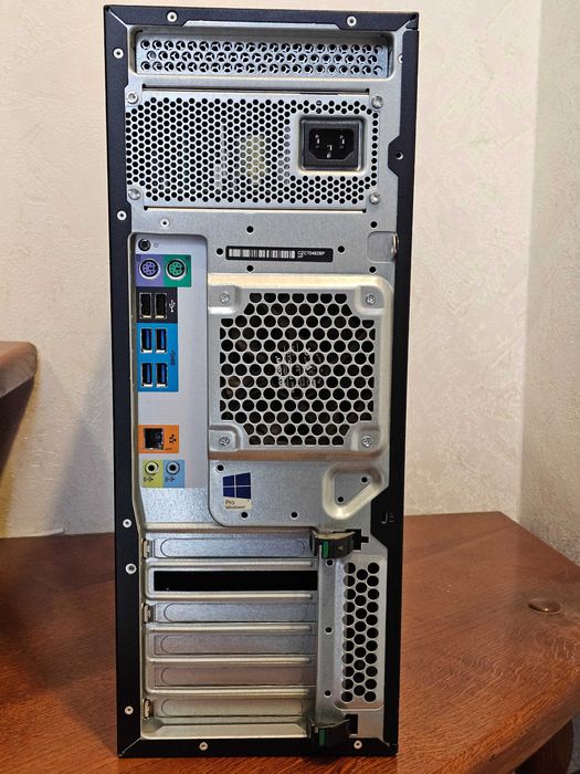 Робоча станція HP Z440 Xeon E5 1650V3 / DDR4 Ram / БП 700W / S2011V3