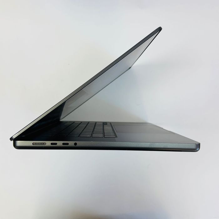 MacBook Pro 16" 2023 M3Pro Space Black 18/512