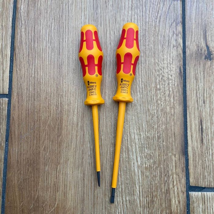 Набор 2 отвертки VDE Wera