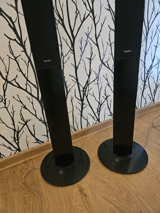 Wysokie głośniki Sony