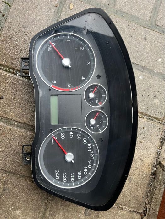 Części FORD FOCUS Mk II różne, sprzedaż w całości