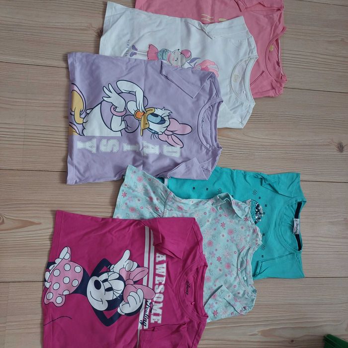 Paka ubranek letnich dla dziewczynki w rozmiarze 104