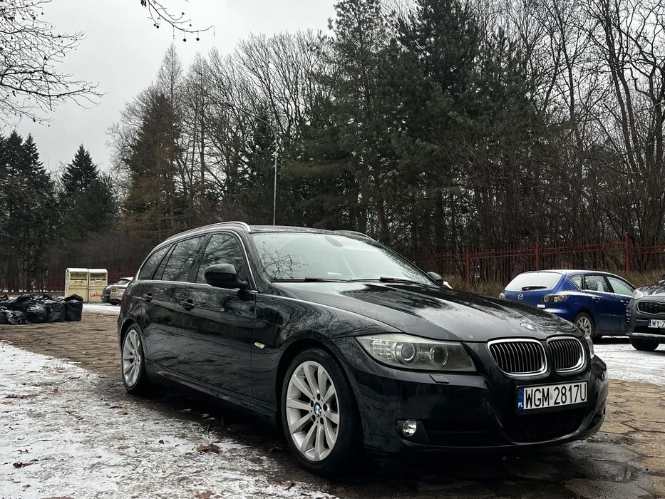 BMW Seria 3 BMW 325i Touring High Executive Automatic