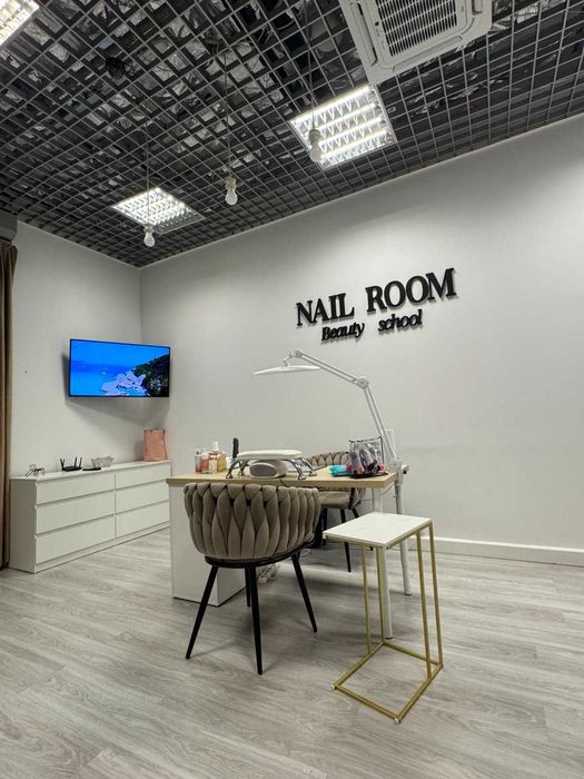 Stanowisko do manicure na wynajem | Salon | Autoklaw | Parking 1600zt