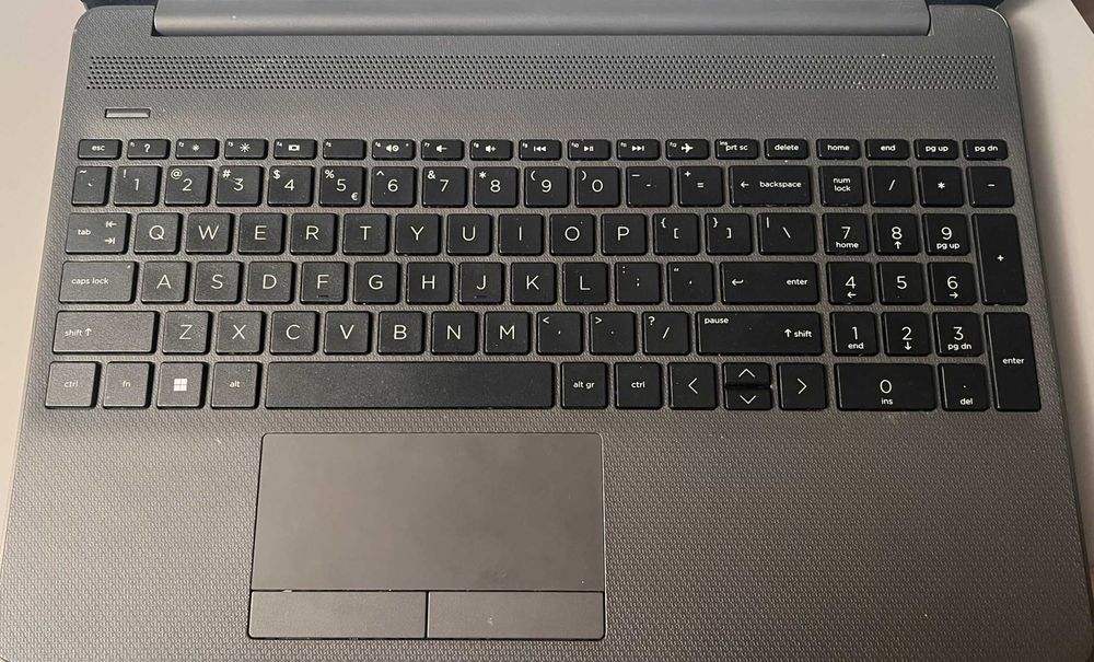 Komputer Laptop HP 255 G8 Notebook PC