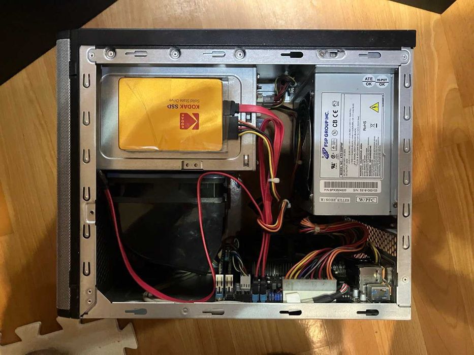 HP Proliant MicroServer Gen8, Xeon E3-1220 V2, 16 GB Memory, NO