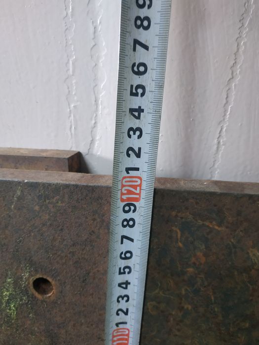 Плита металева товщиною 2см 120см*38см