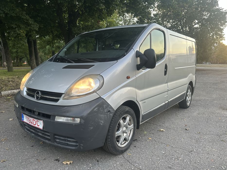 Opel Vivaro 1.9 DCi 2003 год