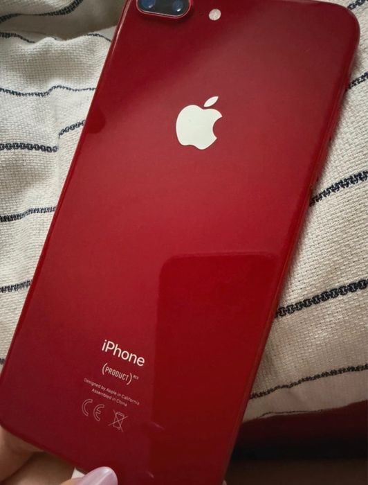 iPhone 8 Plus product red – stan idealny