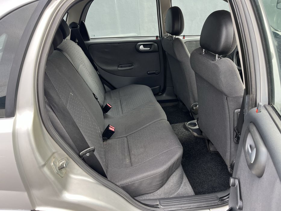 Opel corsa 1.3cdti SO 144000km