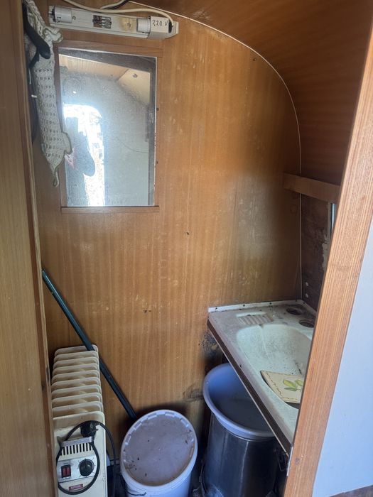 Caravana    Em bom  estado