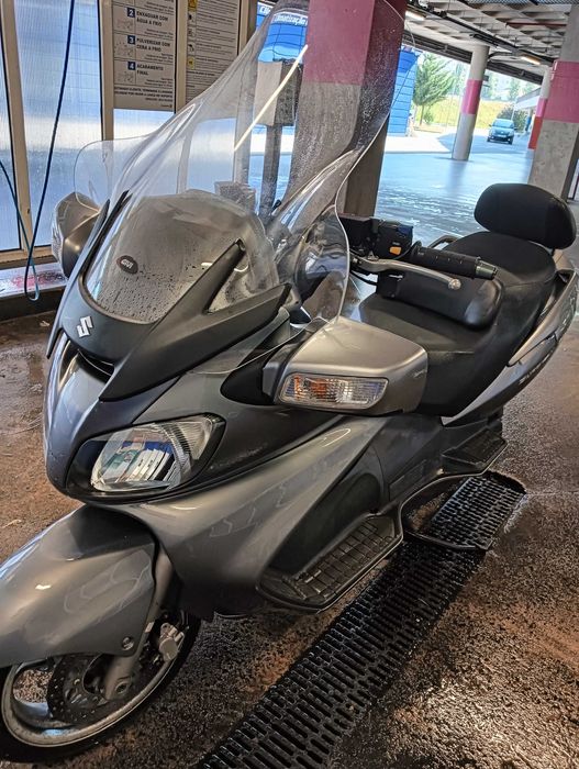 Suzuki Burgman 650cc executive