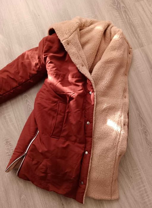 Zimowy płaszcz kurtka z kapturem