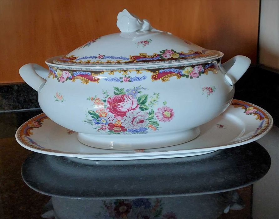 Porcelanas LG - T. Limoges - pintadas à mão