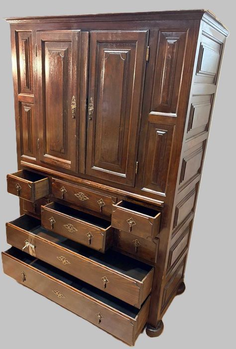 Movel  com comoda encastrada estilo classico