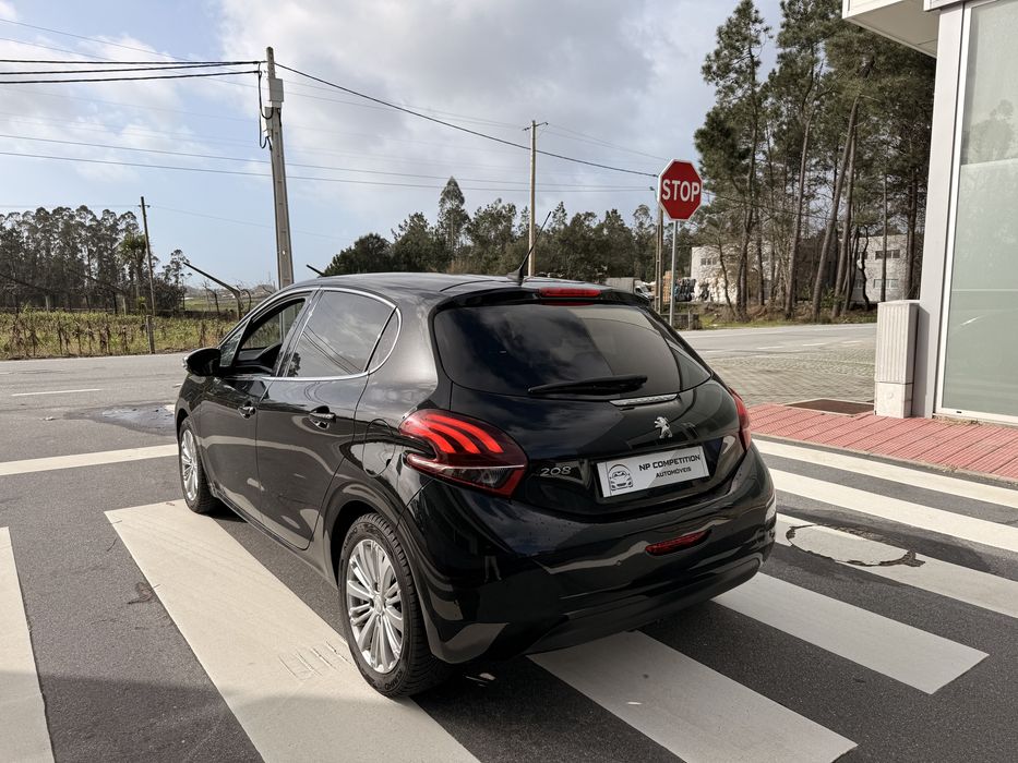 Peugeot 208 1.2 Allure 2019