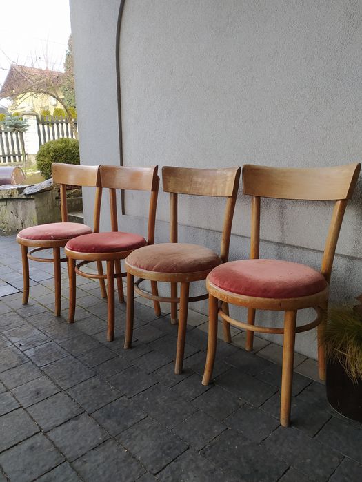 Stare krzesło gięte drewniane