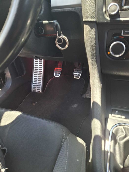 VW Golf Variant 2.0 TDI 140cv Highline — Muito Estimada