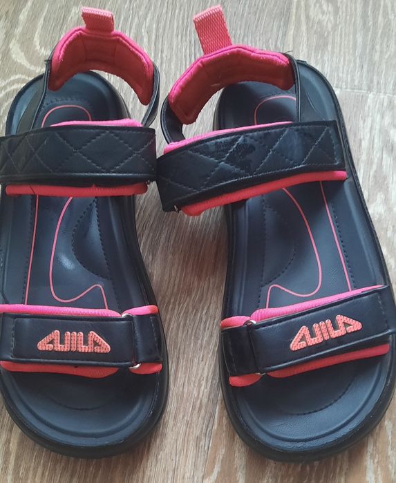 Босоніжки, босоніжки на дівчинку