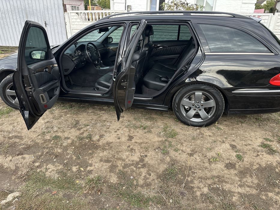 Продам автомобіль Мерседес 211