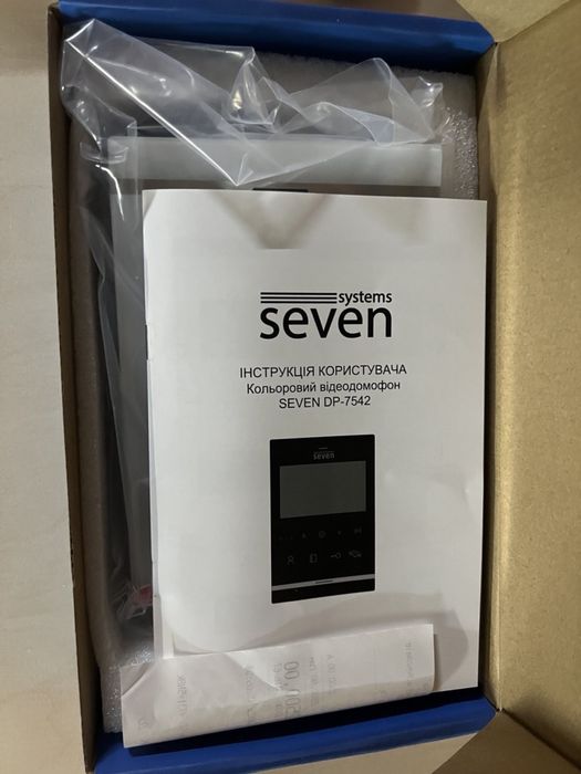 Відеодомофон 4 дюйми SEVEN DP–7541 white