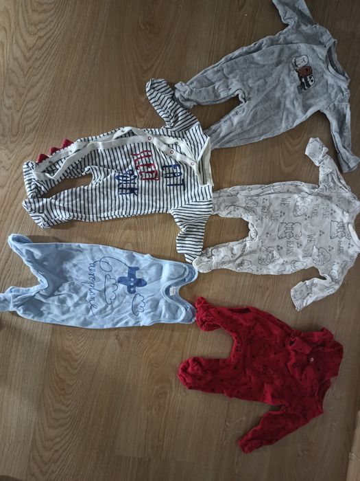 Paczka ubrań dla chłopca rozmiar 56