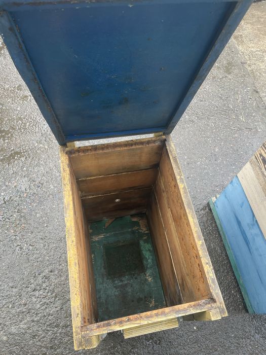 Продаю вулики 100(шт) рамки, медогонку, стіл… для пасіки