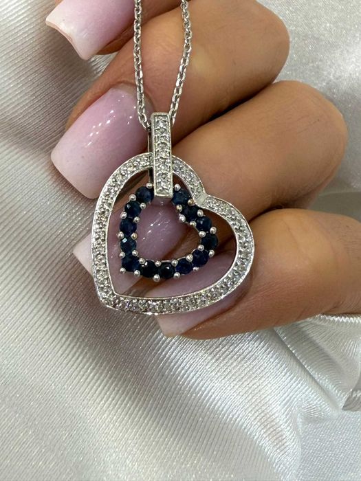 Wisiorek serce z diamentami