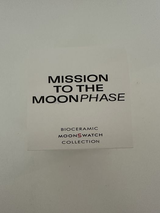 Omega x Swatch Mission To The MoonPhase Snoopy Branco