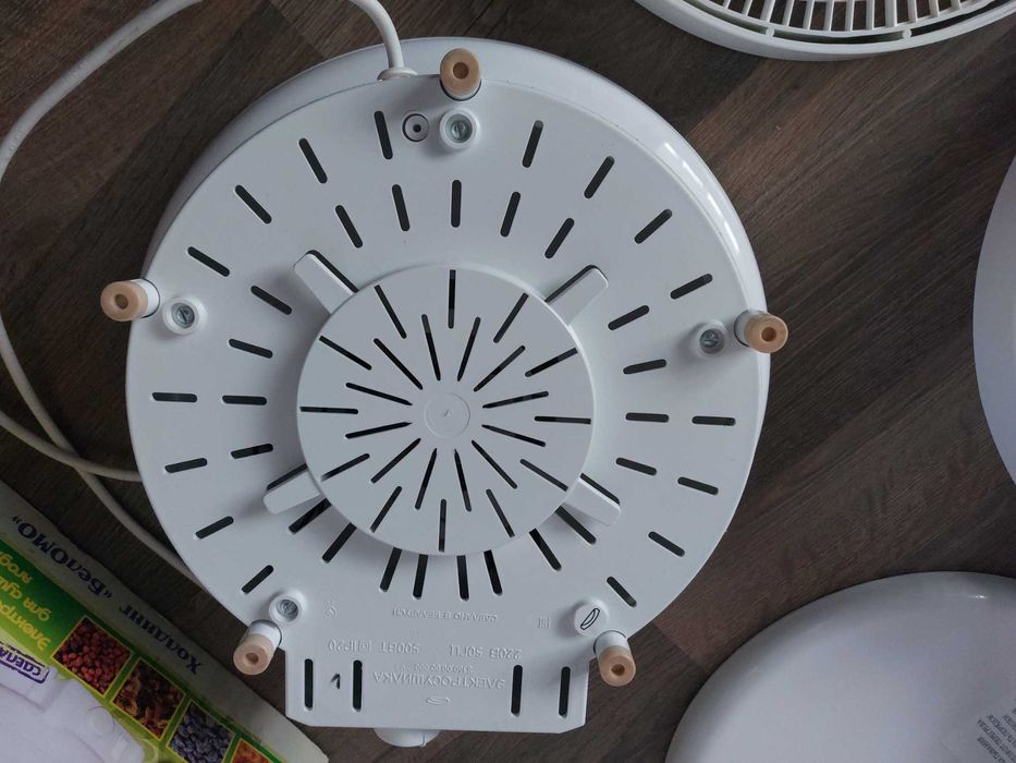 Електросушка БелОМО для фруктів, овочі, грибів і трав