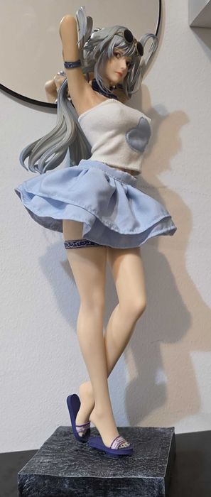 Figurka anime 44 cm.