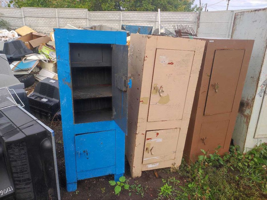 Сейфи металеві бу