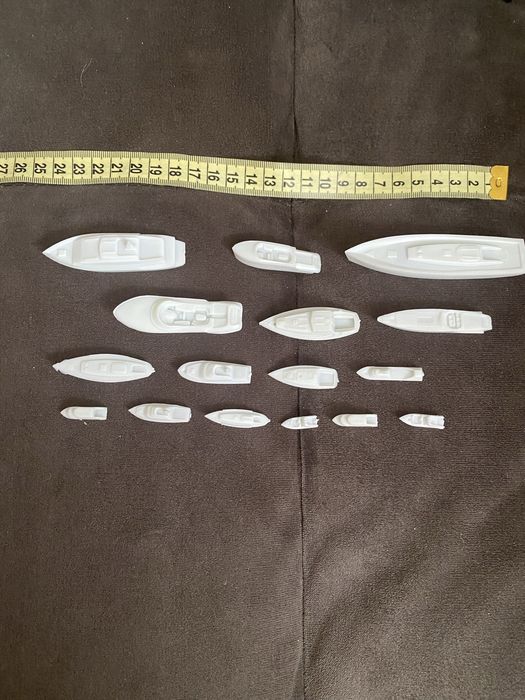 Катери у масштабі.