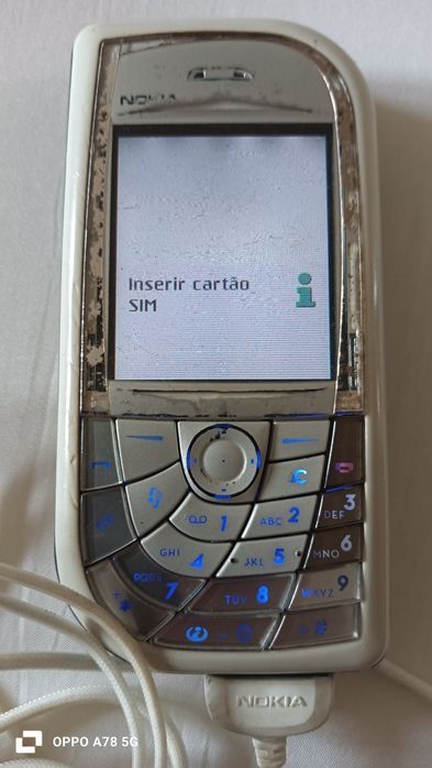 Nokia 7610 c/ carregadores e fones