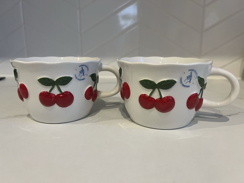 Zestaw 2 kubków w wisienki Viralowe kubki cherry