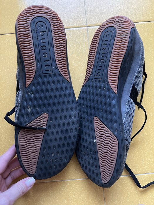 Bugatti Кросівки 42 розмір