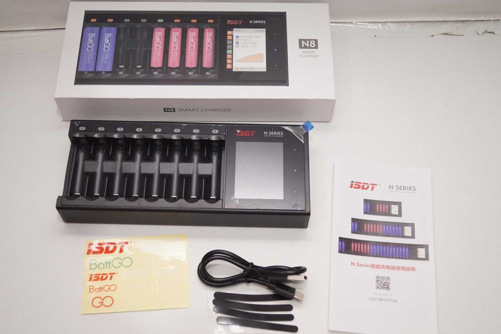 ISDT N8 inteligentna ładowarka szybkiego ładowania 8 akumulatorków AA