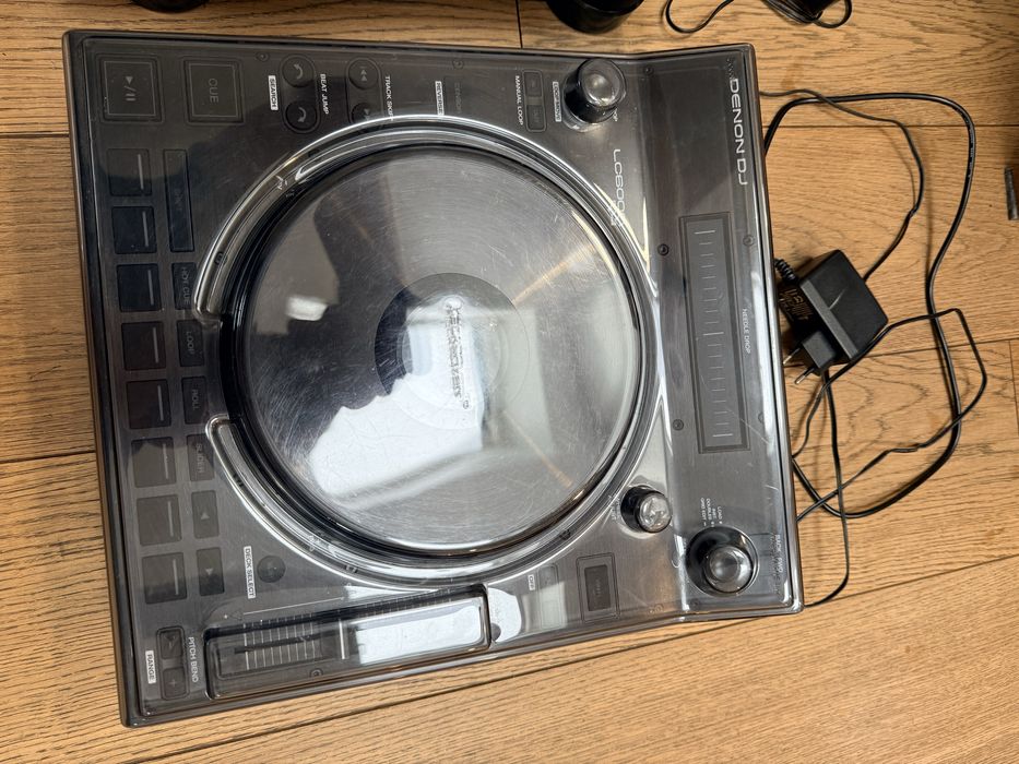 2x Denon LC6000 prime