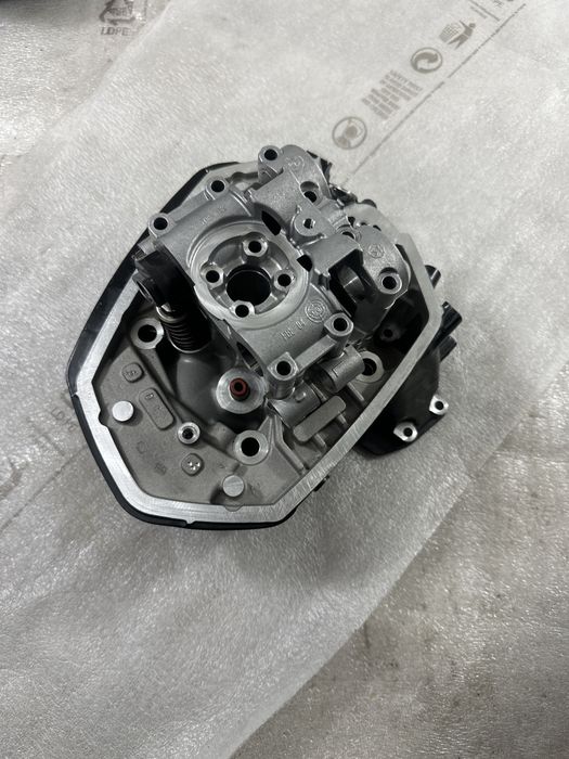 GLOWICA Kompletna Wałki mostek Prawa BMW R 1200 R GS BMW R NINE T K25 K27 7723603 R1200