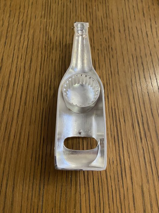 Посеребренная открывалка для бутылок