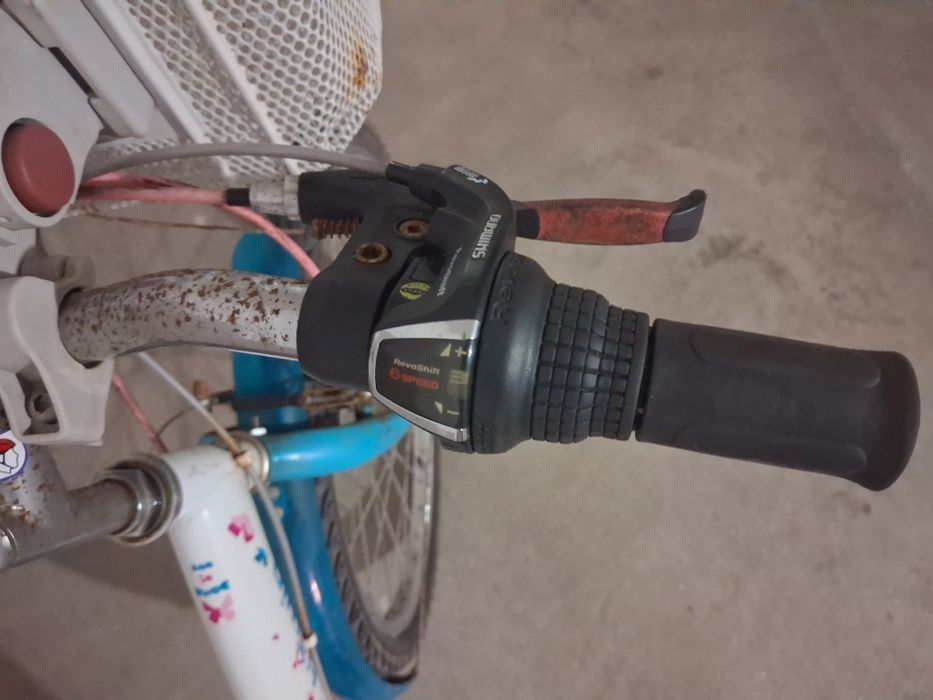 Vendo bicicleta  menina  b'twin