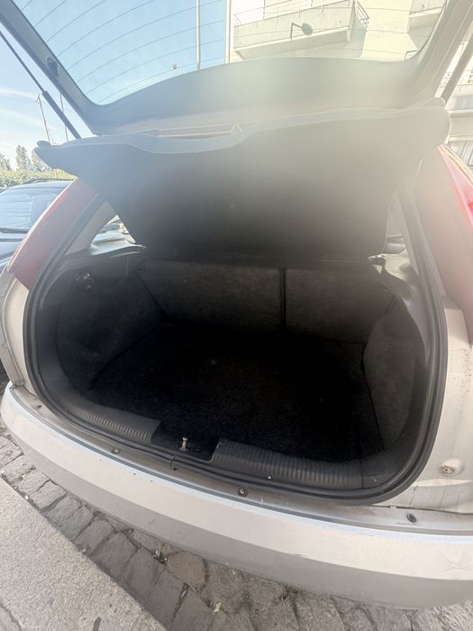 Ford Focus 1.6 zetec’s