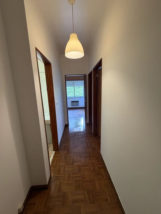 T3+1 c/2 casas de banho na Portela