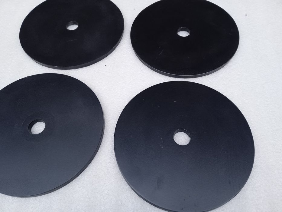 Блины для штанги и или гантели по 4 кг. Отверстие под гриф 28 мм. Гири